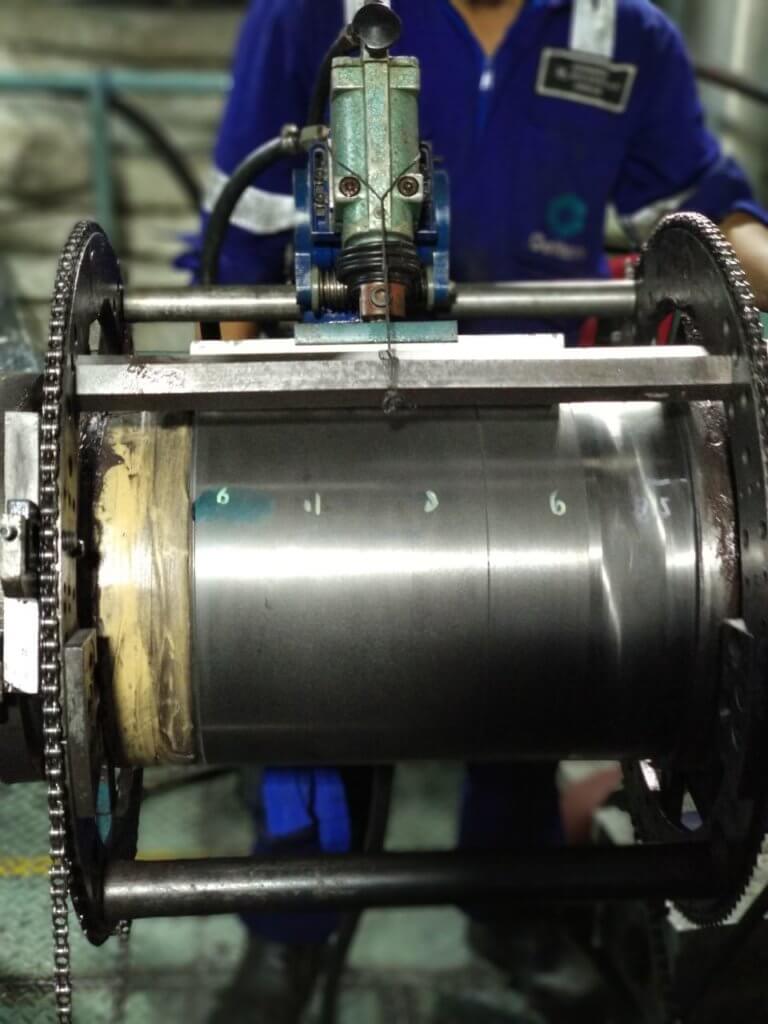 Honing of shaft surface by Goltens In-place machinists