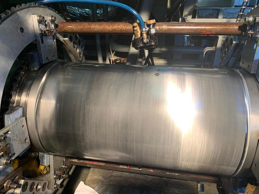 Repaired propeller shaft journal after in-place machining by Goltens
