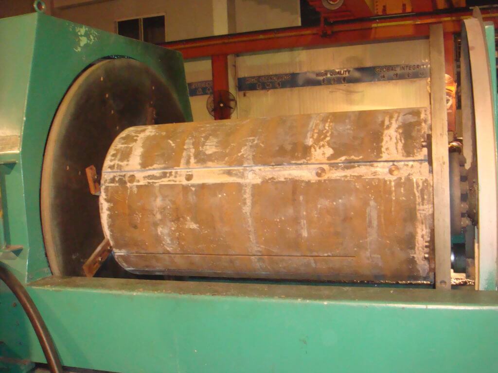 AFT stern tube bearing setting on the centrifugal machine