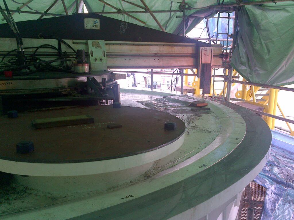 Machining of the 5.6 meter diameter chain table in progress