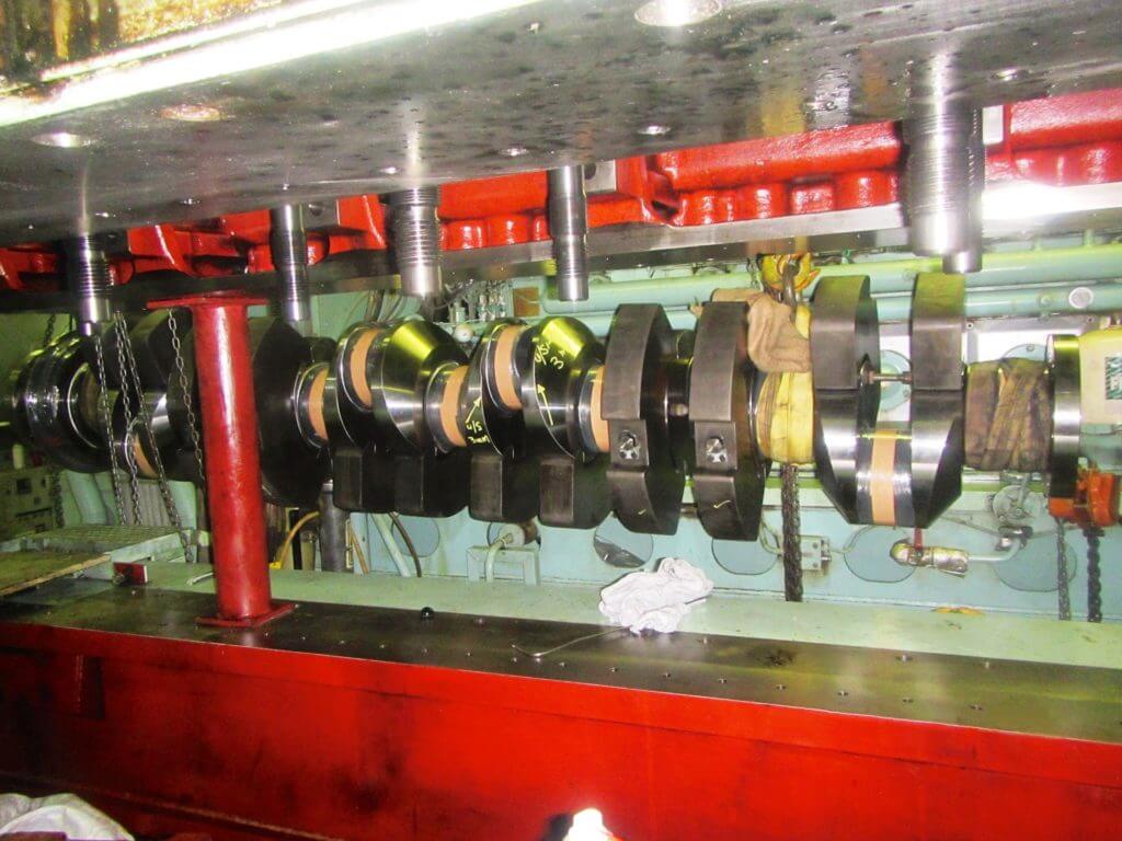 Repaired MAN B&W 6L28/32H crankshaft rigged into engine