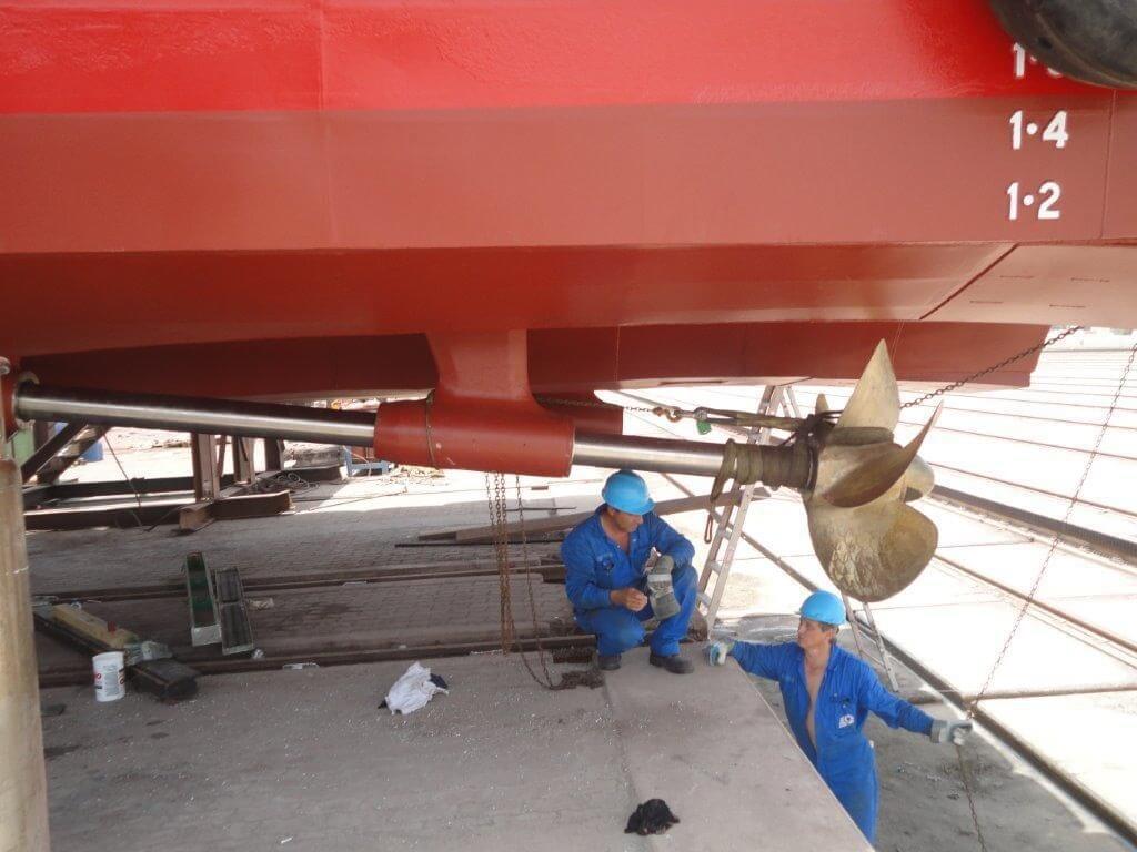 Goltens Specialists inspecting A Frame and Tail Shaft during installation
