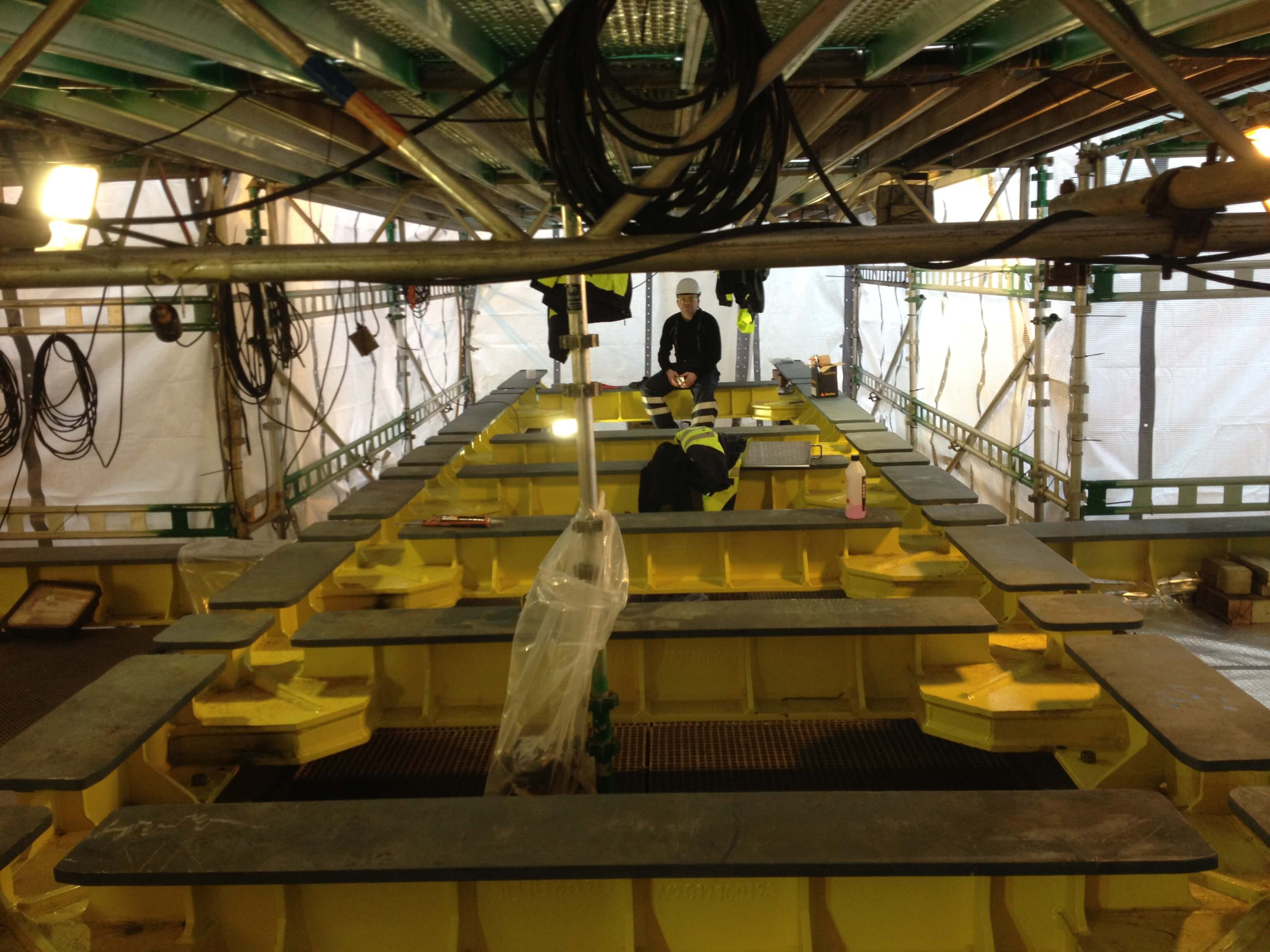 Goltens technicians preparing the skid for Chockfasting