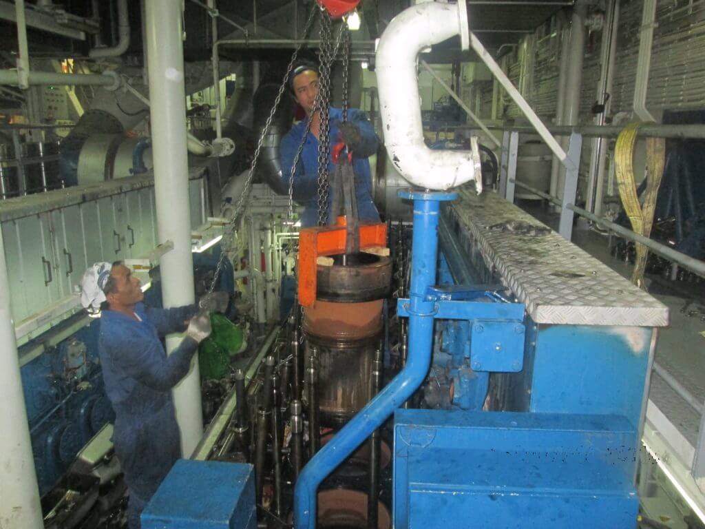 Goltens removing worn cylinder liner on Bergen Diesel engine