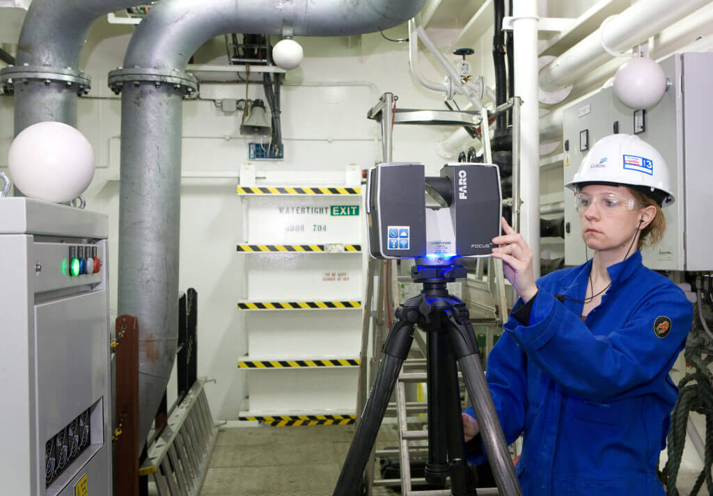 Performing-3D-laser-scan-of-engineering-spaces