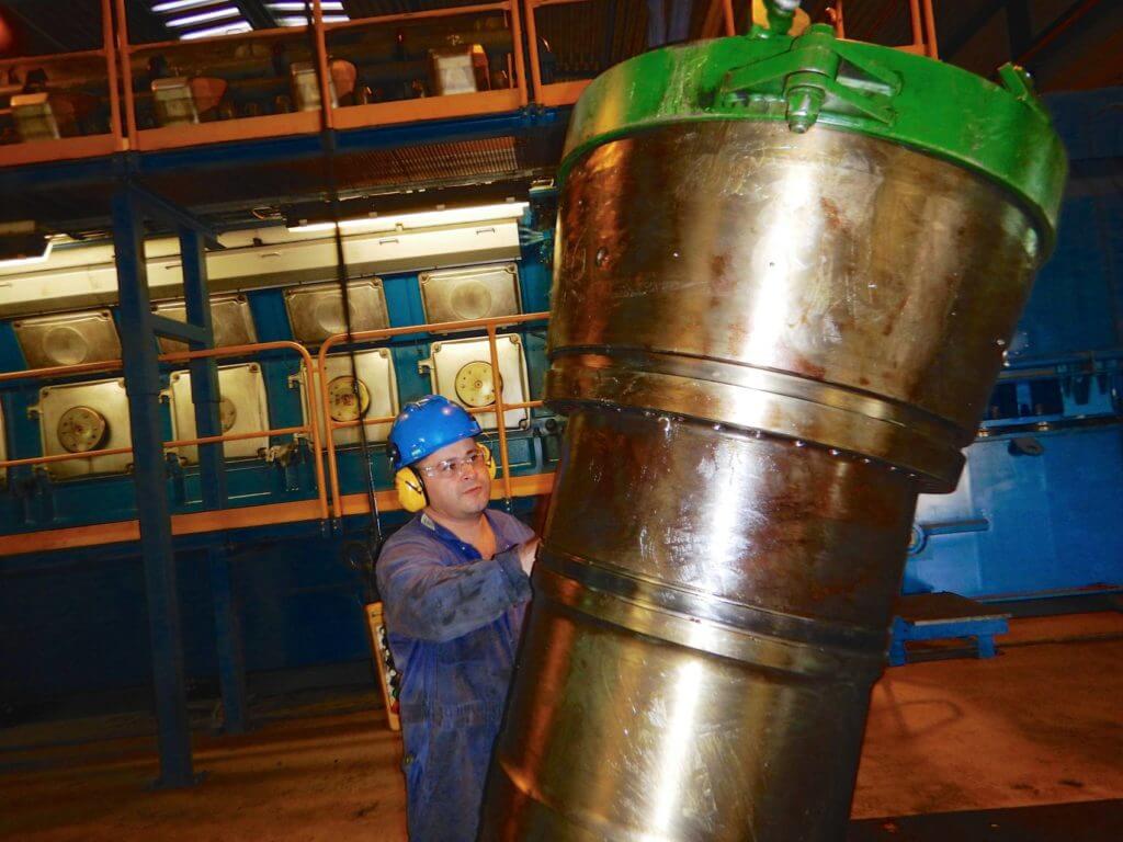 Rigging of honed Wartsila 18V50DF liner into position